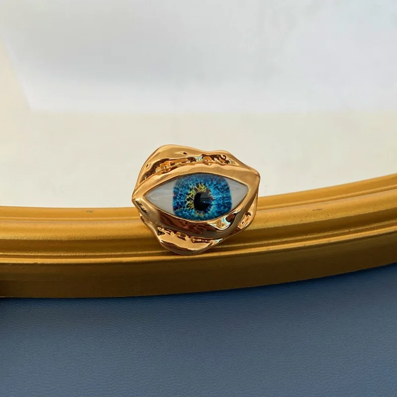 Vintage Jewelry Eye Open Ring