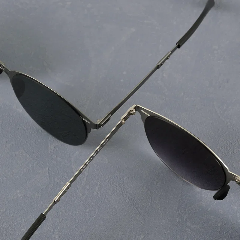 New Round Lightweight Folding Sunglasses for Men Alloy Outdoor Fashion Car Driving Fishing Retro Polarized SUN GLASSES UV400 image 4