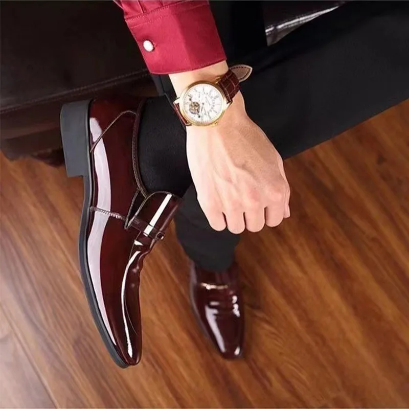 New Spring/Autumn Loafers for Men Wedding Shoes Patent Leather Men Luxury Shoes Casual Business Men Dress Shoes Slip-On Solid