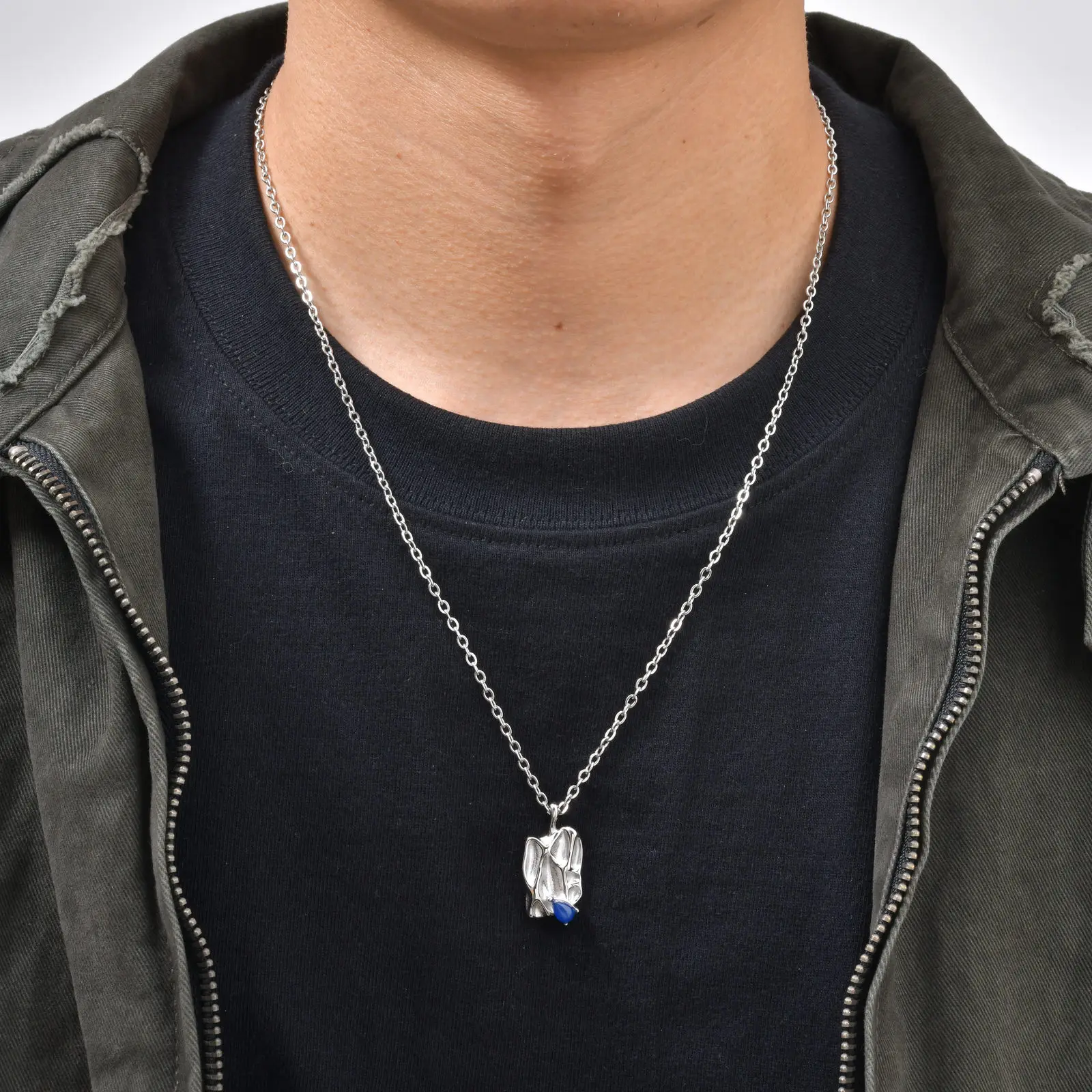 Trendige Blaue Stein-Halskette für Männer, Edelstahl Unregelmäßiger Gefalteter Quadratischer Anhänger, Hip-Hop-Schmuck Geschenk – Detail 3