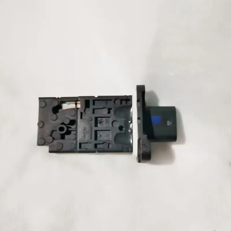 

New original air flow sensor to SAIC MG RX3 RX5 RX8 I5 I6 MGHS MG5 ZS 10197974