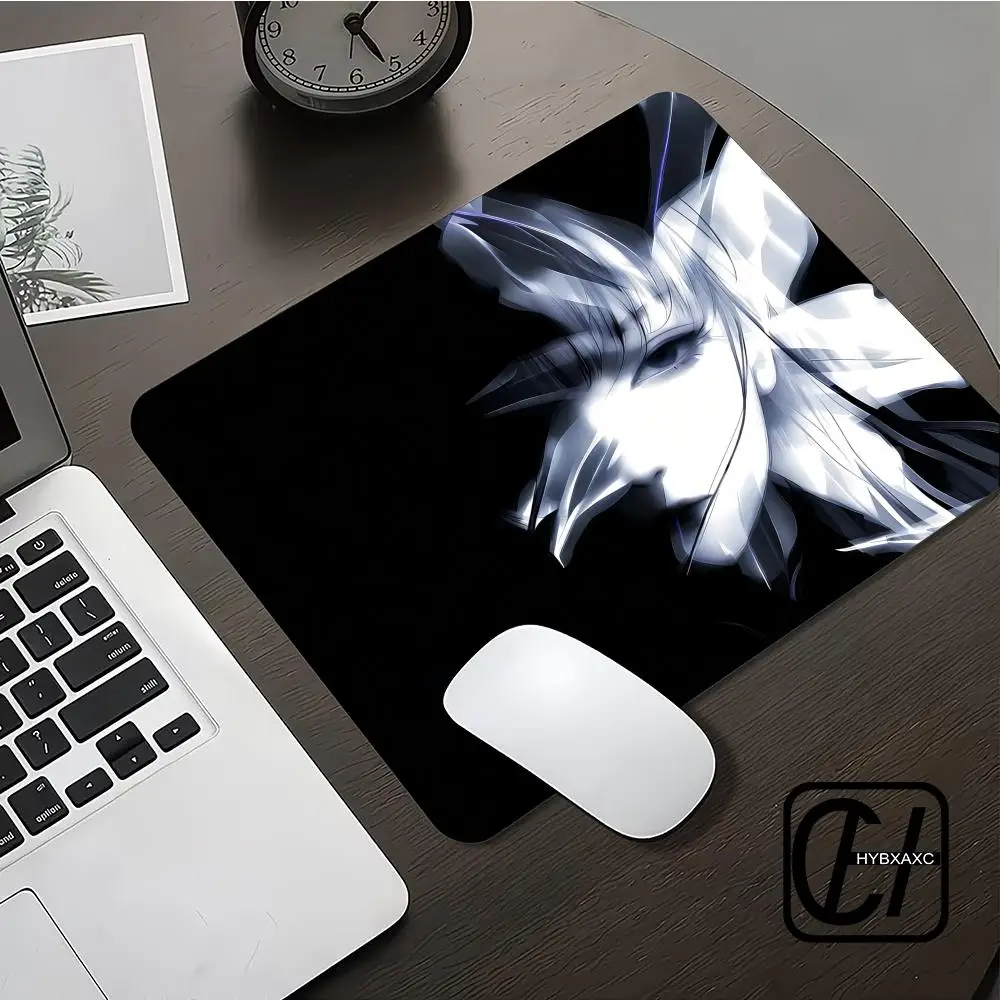 Black White Yin Yang Anime Girl Mouse Pad Small Size Gaming Mouse Pad Gamer Company Keyboard Mouse Mat Carpet Mat HYBXXC