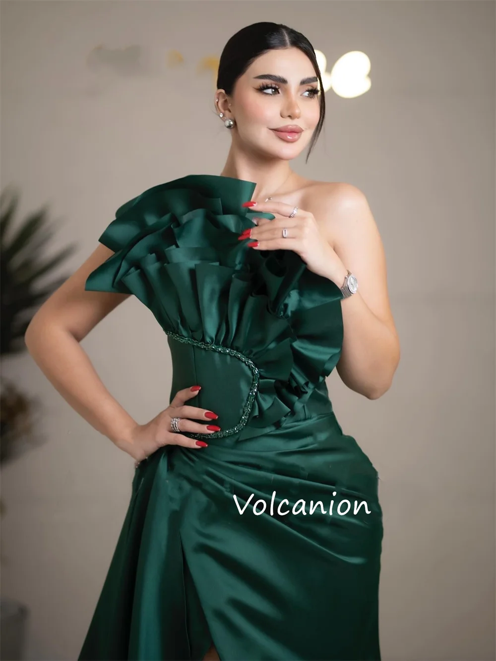 Abiti lunghi senza spalline a trapezio eleganti personalizzati con pieghe in charmeuse Occasioni su misura da sera in stile cinese squisito