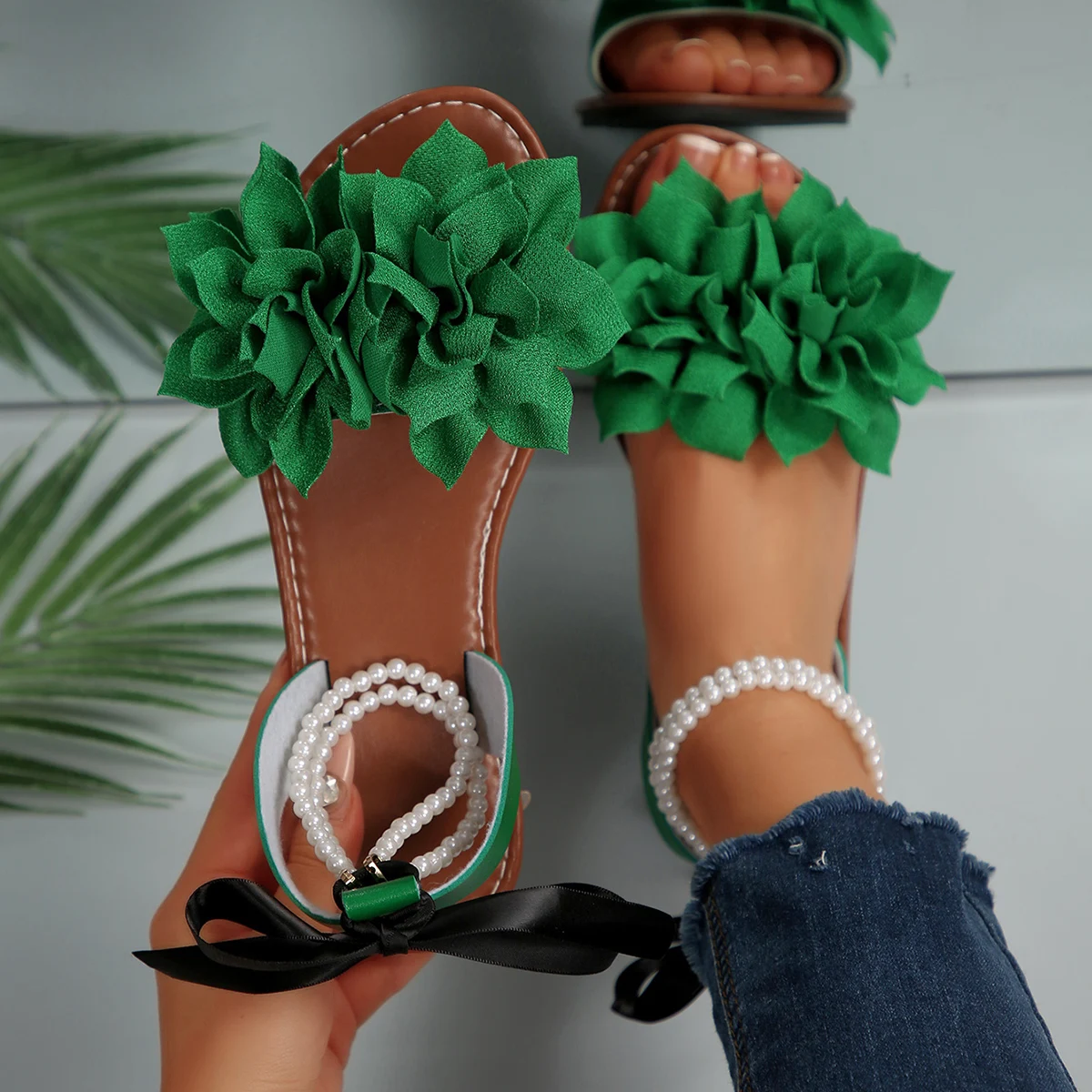 Women Sandals Large Size Slip-On Sandals Women Summer New Style Floral Flat Bottom Beach Shoes Casual Outdoor Wear Shoes Women