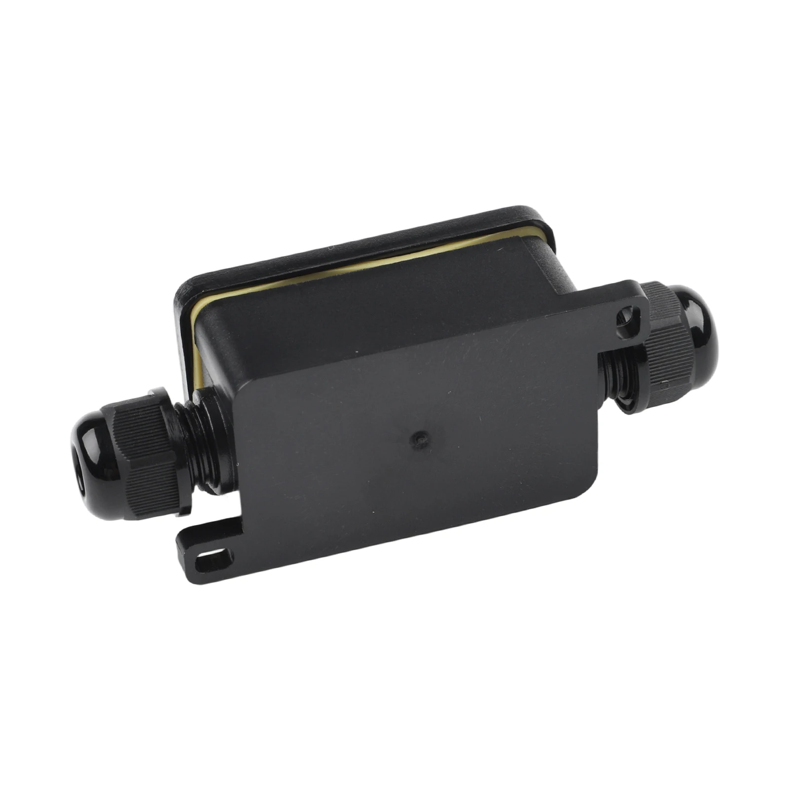 2 Port Outdoor Junction Box Supporting 240V 450V with IP66 Rating and Silicone Sealed Ring for Long Term Durability