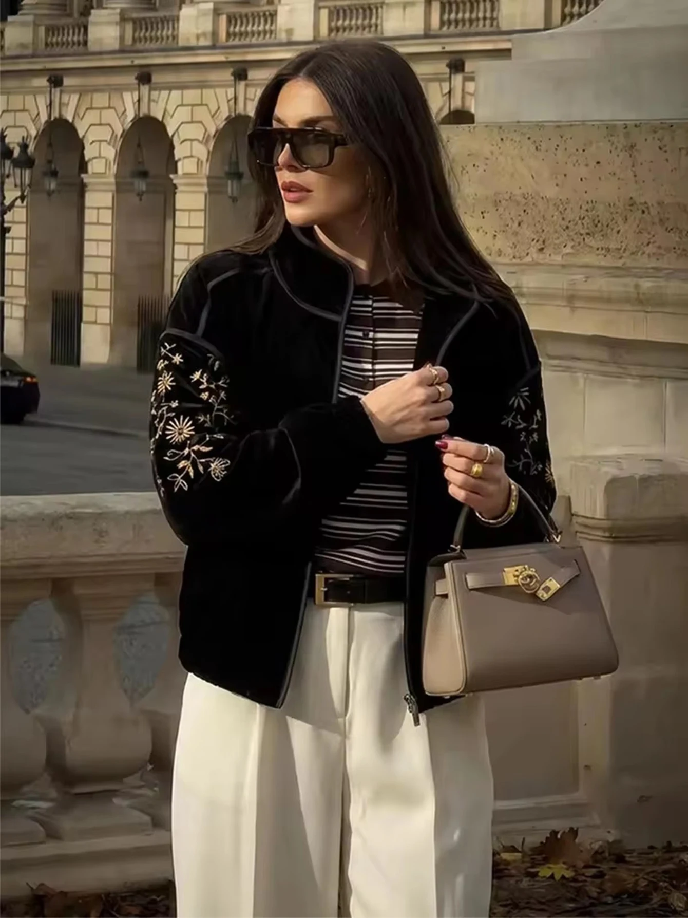 

Women Embroidery Velvet Jacket Zipper Loose Long Sleeve Fashion 2025 Winter Thicken Women's Coat Street Casual New Outerwear