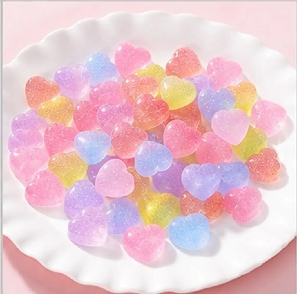 48Pcs Phone Shell Accessories Simulation Candy Resin Heart Shape Decorations Mixed Color DIY Phone Cover Craft Supplies