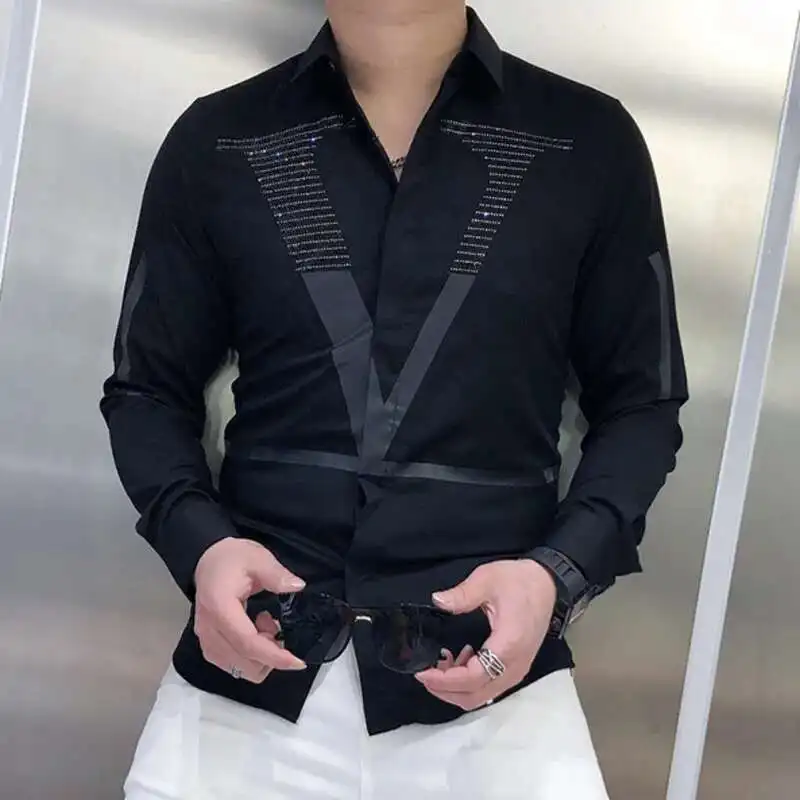 

Fashion Trend Personality Casual Rhinestones Slim Long Sleeve Dress Shirt Men 2023 Four Seasons New Big V Letter Print Shirt Men