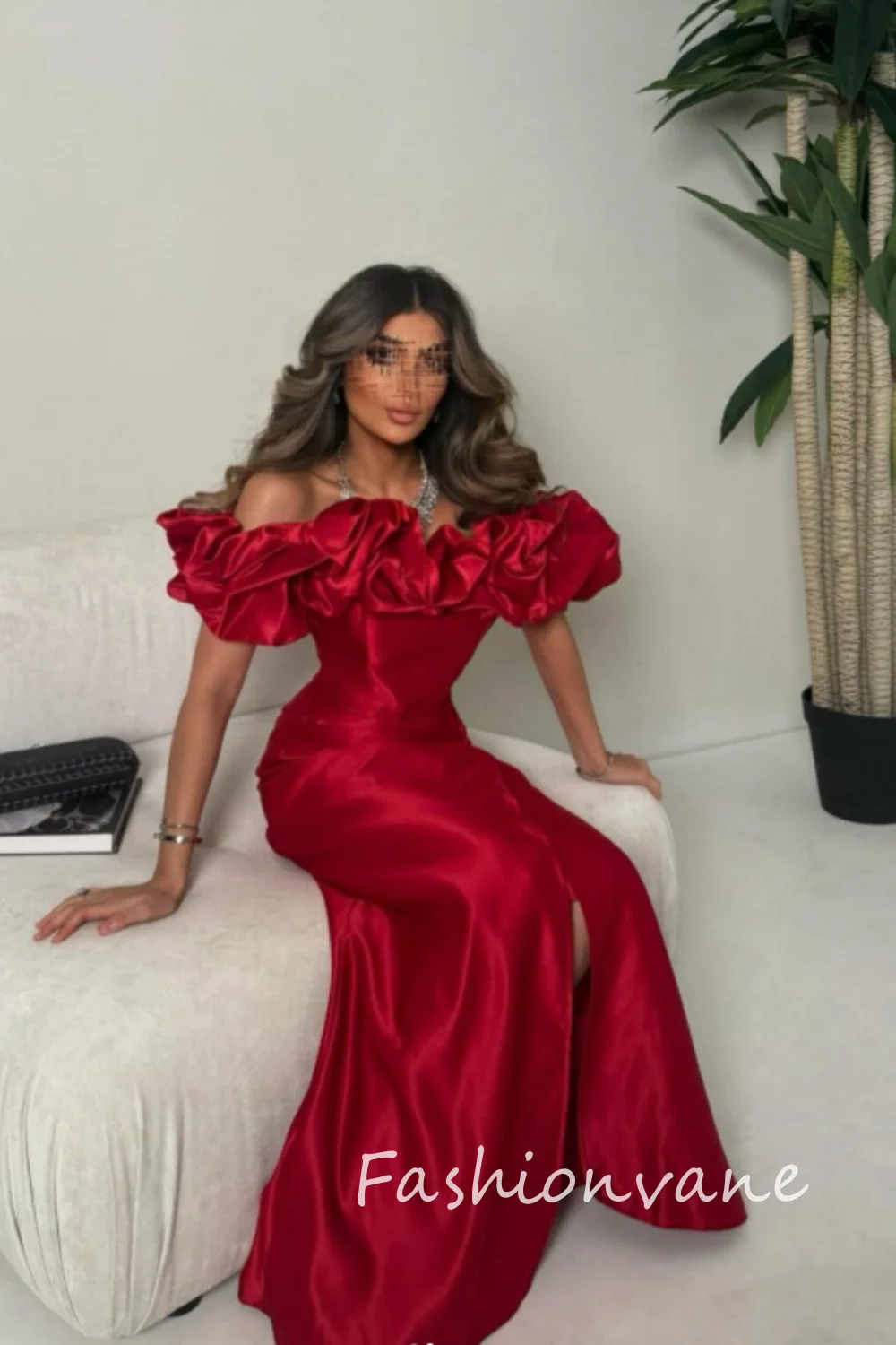 Fashionvane 2024, maßgeschneidertes, schulterfreies, ärmelloses, gerüschtes, bodenlanges Ballkleid
