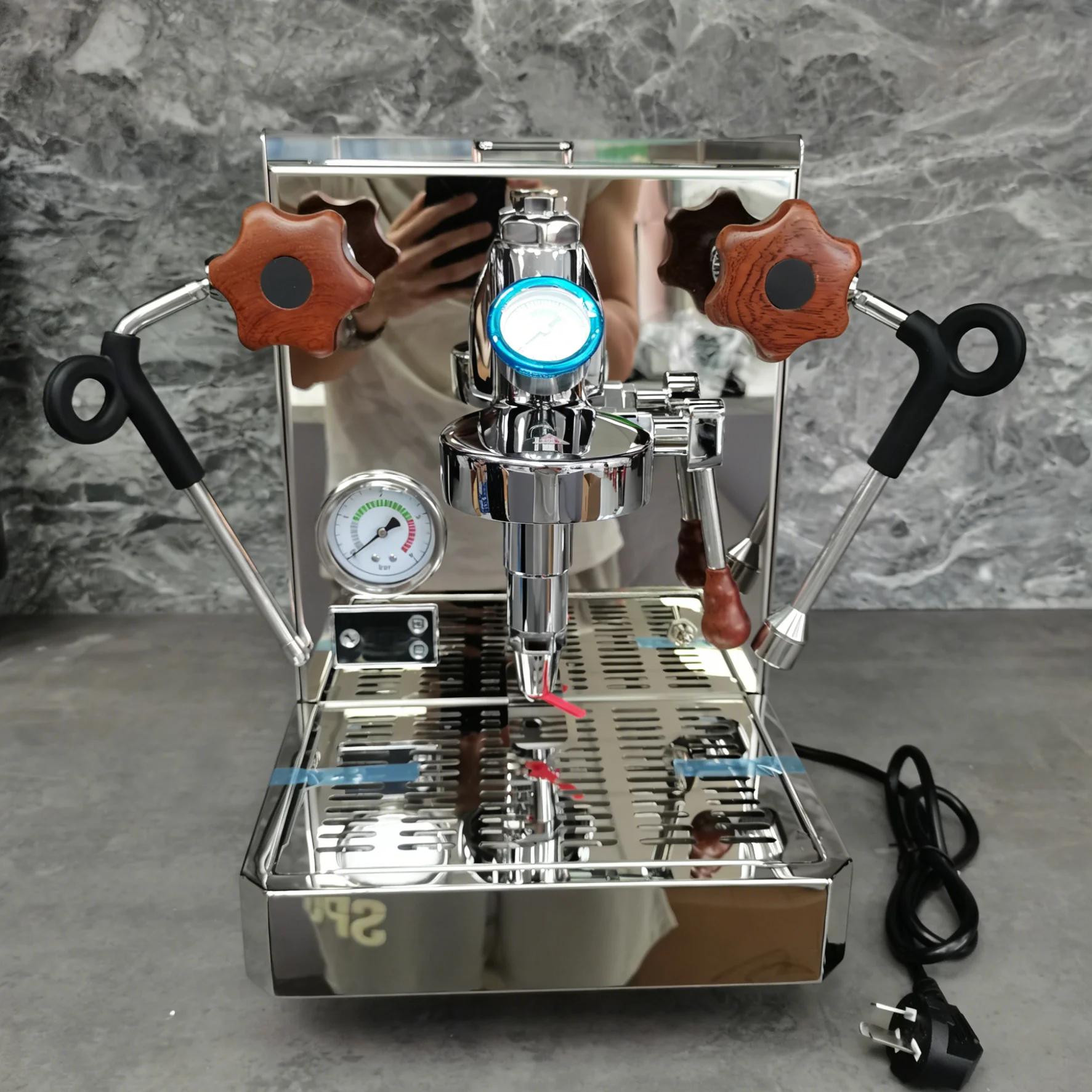 Professional E61 Group Commercial Grade Semi-Automatic Espresso Machine with Dual Boiler and 15 Bar Pressure