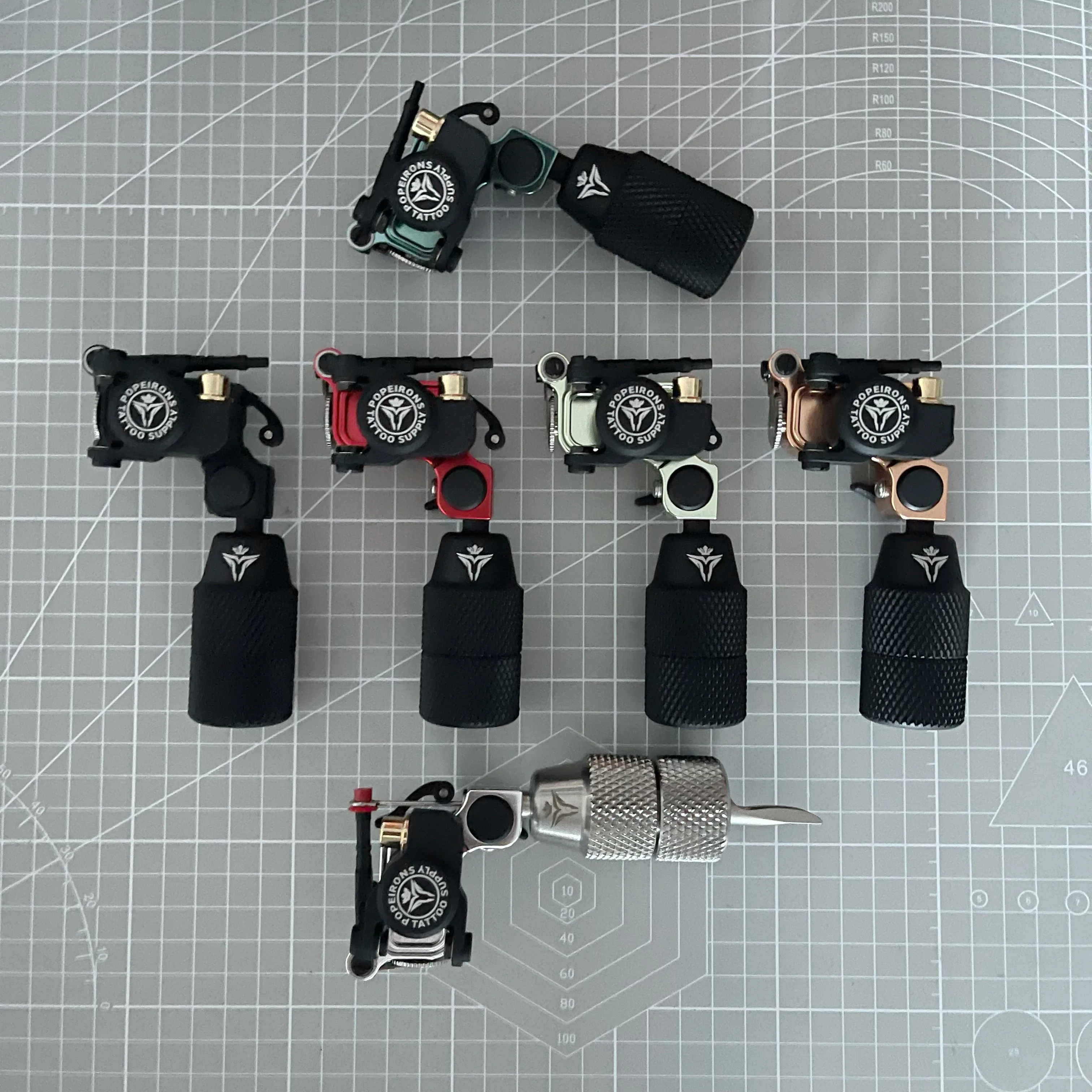 

POPEIRONS V65 clamp line Rotary Tattoo Machine Adjustable Stroke 3-5mm Powerful Motor Shrapnel tattoo Machine Gun