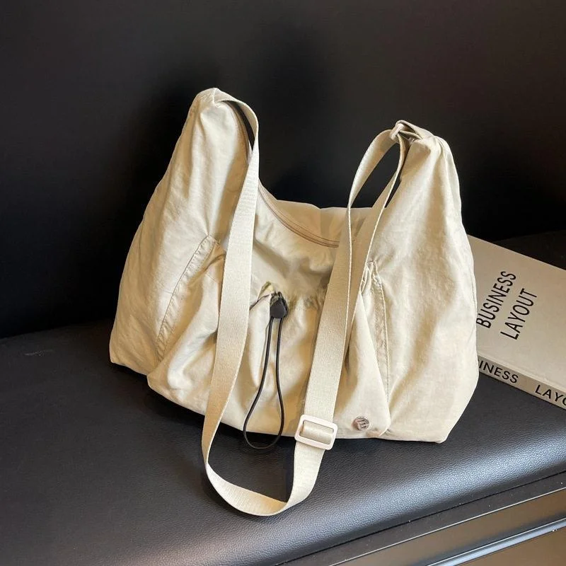 Korean Style Nylon Shoulder Bag Lightweight Outdoor Casual Dumpling Shape Crossbody Bag for Women Fashionable Pleated Design