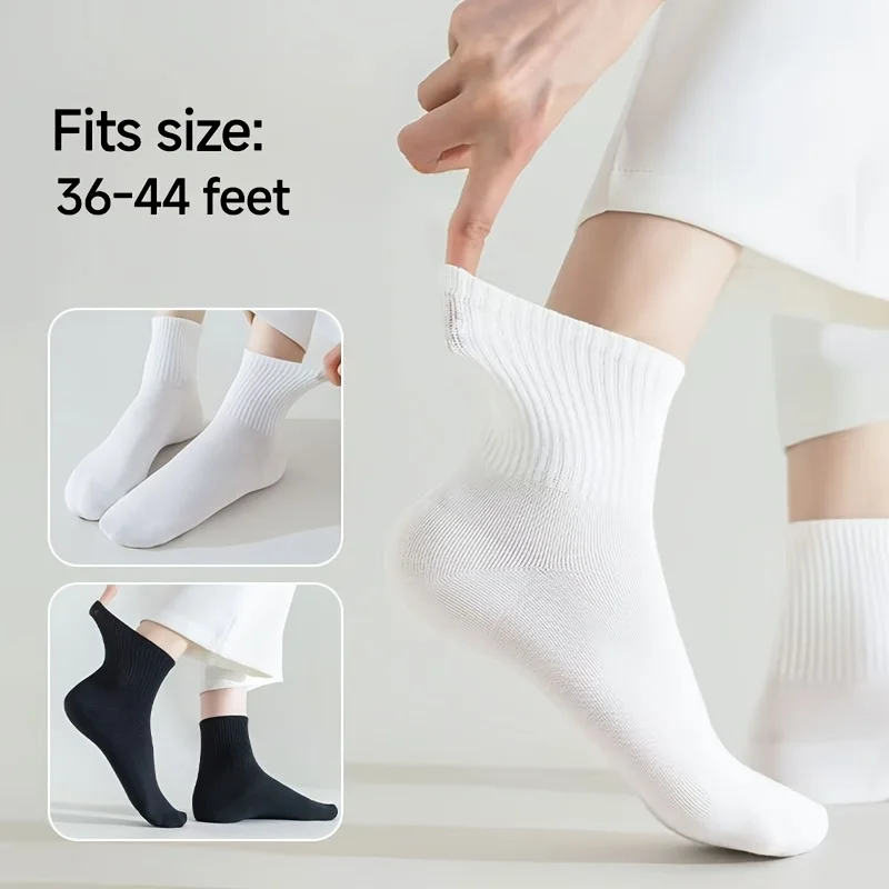 20 زوجًا من جوارب منتصف الساق للاستعمال مرة واحدة - مصنوعة من نسيج البوليستر الناعم والصديق للبشرة مع مرونة عالية،