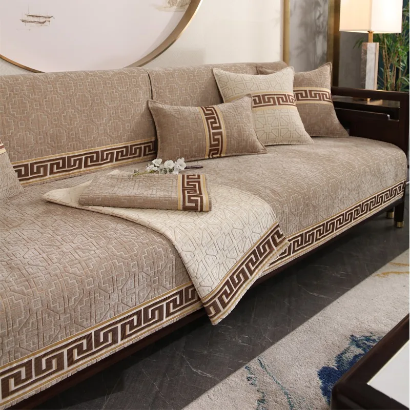 1pc ‌Geometric Jacquard Chenille Tape Trim Non-Slip All-Seasons Sofa Cover, Universal Sofa Towel for Living Room Couch Seat