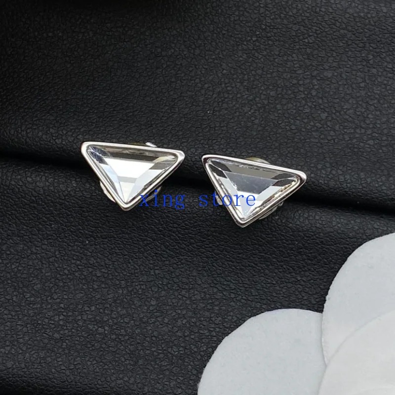 2024 Fashion New Style Classic Geometric Cutting Crystal Inlaid Women's Earrings