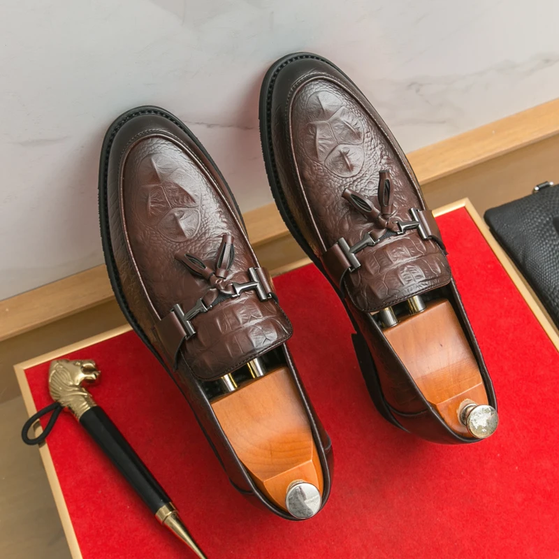 

Men Loafers with Round Toe Low Heel Comfortable Breathable Fashionable Tassel Embossed Banquet Formal Men Shoes