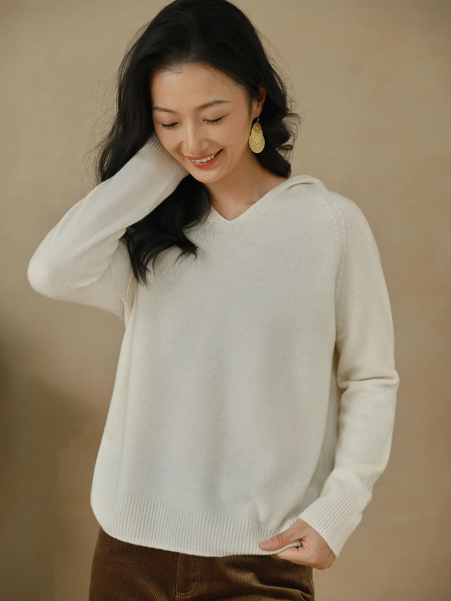 

Женский повседневный комплект: вязаное шерстяное худи и брюки прямого кроя, V-образный вырез, длинный рукав, свободный крой, удобный осенний модный ансамбль