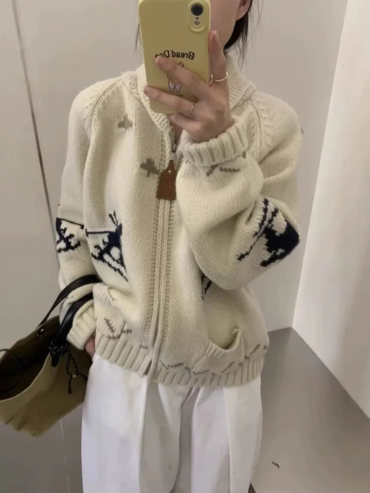 

Fashion Jacquard Knitted Cardigan Sweater Women 2025 New Autumn Retro Elegant Korean Zipper Turndown Collar Long Sleeve Sweater