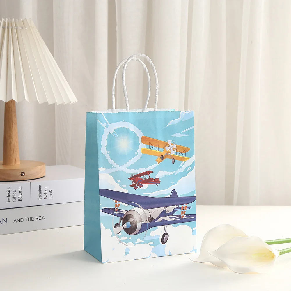 שקיות נייר מטוסים