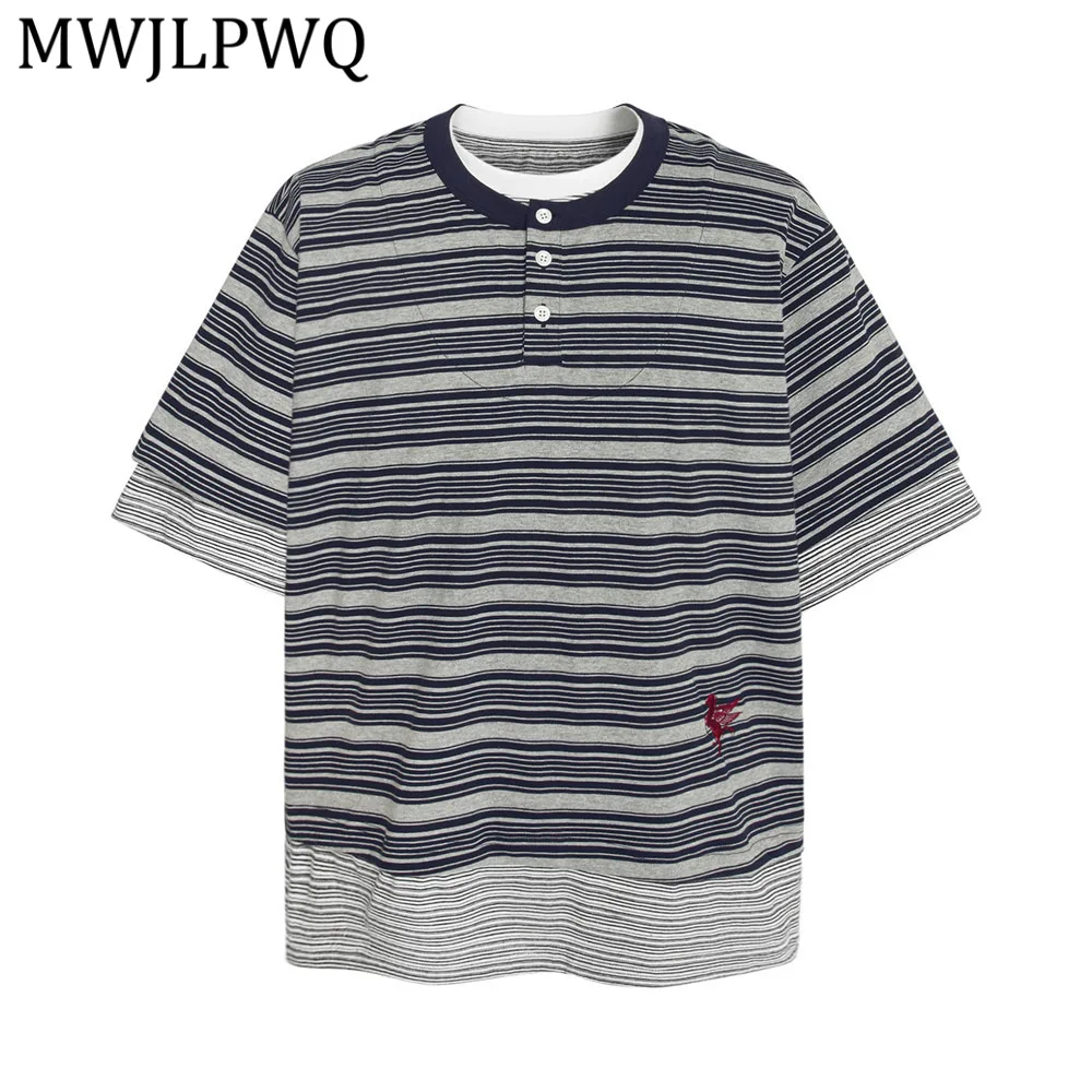 

MWJLPWQ Fake Two-Piece Striped Henley Neck T-Shirt Men Oversized Casual Short Sleeve Streetwear Tee With Embroidery Trendy 15731