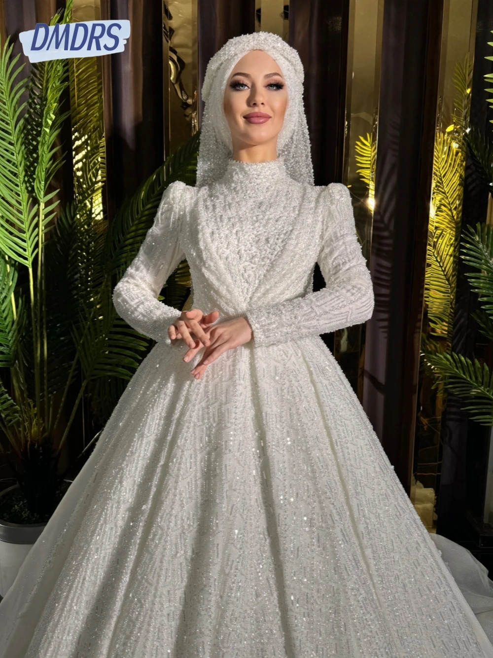 

Muslim High Neck Wedding Dress Classy Pearls Glitter Ball Gown Elegant Fashion Long Sleeves Bridal Gown Customized Women Beauty