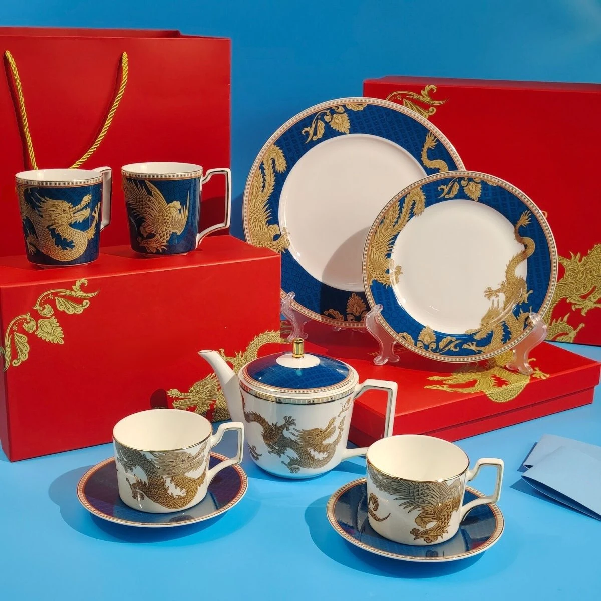 

Luxury Bone China Set Oriental Legend Dragon and Phoenix Pot Cups Plates European Tea Set High-end Gift Box