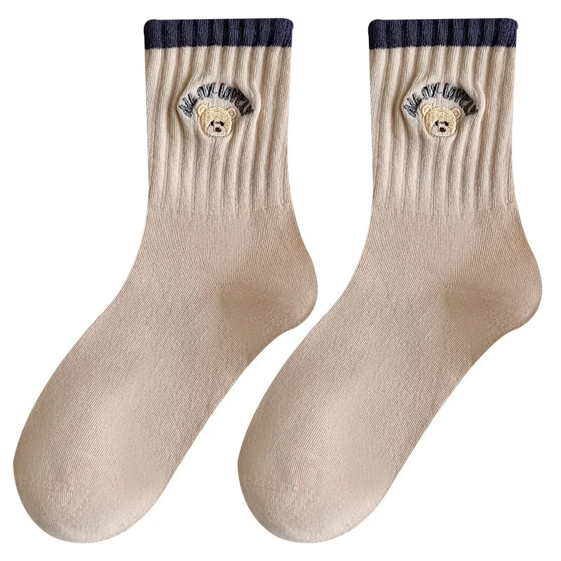 ถุงเท้าผู้หญิงลายการ์ตูนน่ารัก 6 คู่ สำหรับฤดูใบไม้ร่วงและฤดูหนาว ถุงเท้าผ้าฝ้ายนุ่มสบาย ความยาวครึ่งน่อง ถุงเท้าสั้นสไตล์คาวาอี้ ชุดถุงเท้าลำลองอุ่นสบาย คุณภาพสูง ปี 2025