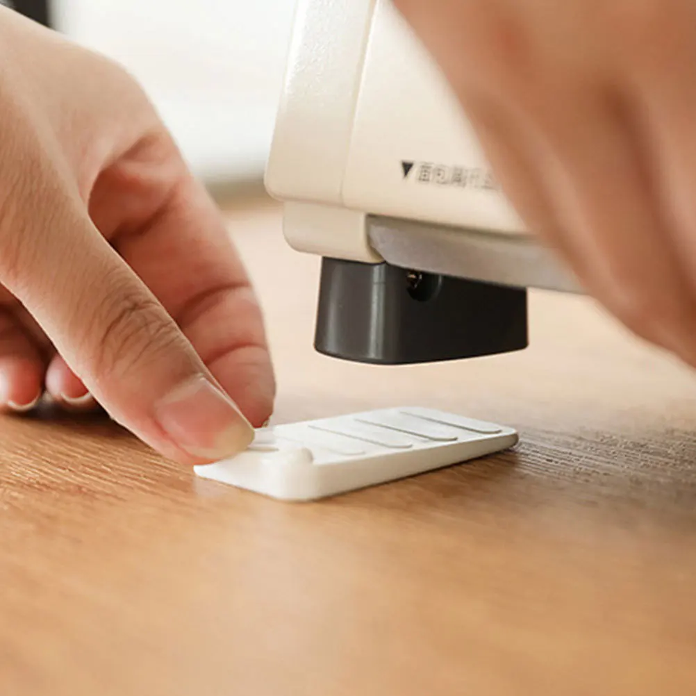 12 قطعة حشوات تسوية الأثاث حشوات الطاولة البلاستيكية لكرسي أريكة المرحاض عدم الانزلاق ارتفاع قابل للتعديل أسافين المنزل متعدد الأغراض