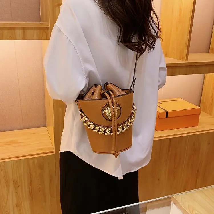 

2025 Brand New Women's Casual Solid Color Handheld Bucket Bag - Chain - Strap Single - Shoulder Messenger Bag, Trendy & Stylish