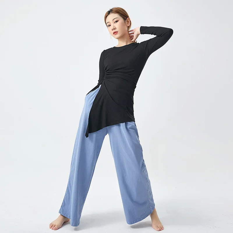 قمم الرقص الحديثة، ملابس الرقص الكلاسيكي، ملابس الجسم، ملابس اليوغا، الأكمام الطويلة، أنماط متوسطة وطويلة غير منتظمة.