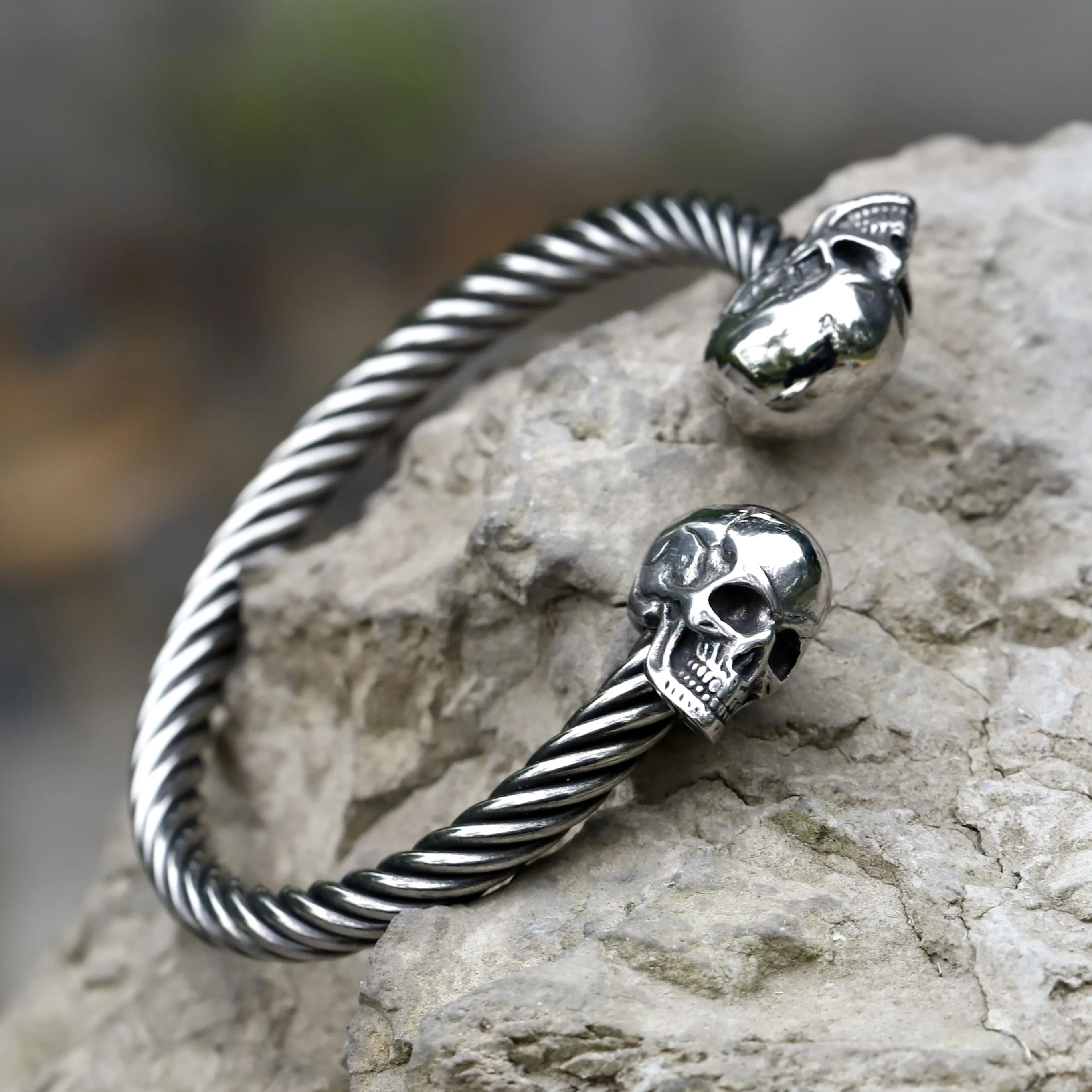 2022 NEW Men\'s 316L stainless steel Bracelet Classic  Double Dead Walking Skull  Adjustable Bracelet punk Jewelry free shipping