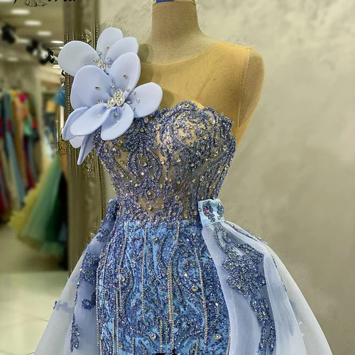 Abbigliamento da festa e vacanza