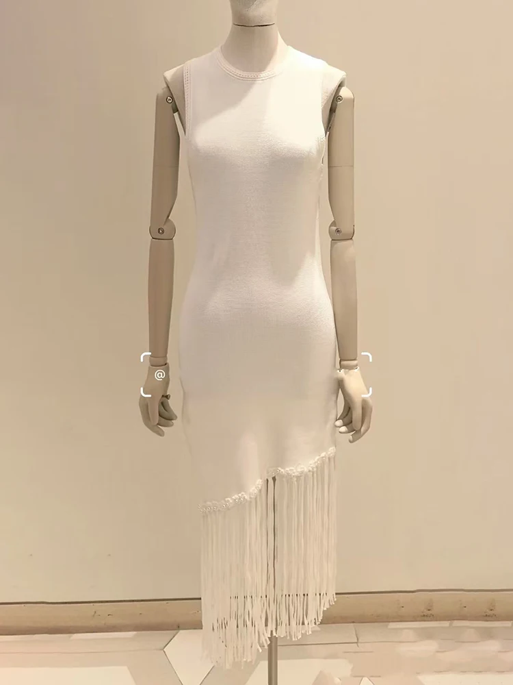 

Summer New Fashion Temperament White Knit Tank Dress Women Simple Elegant Sleeveless Tassel Hem O-Neck Knitted Midi Robe Ladies
