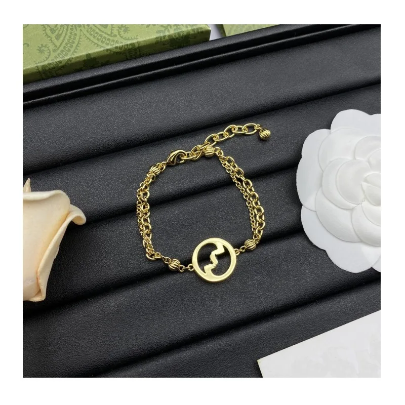 

Браслет Home Bracelet Classic Alphabet Trend: Новинка, легкий люкс, нишевый дизайн, премиум-класс