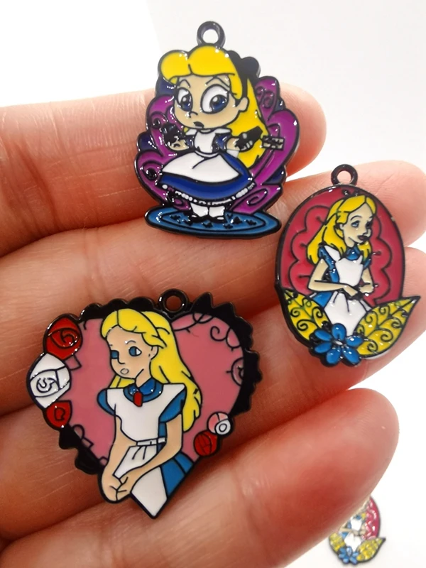 

Lot cartoon 10 PCS Disney Alice princess Charm Earrings DIY Key chain Necklace Pendant Bracelet Jewelry Handmade Findings Gift