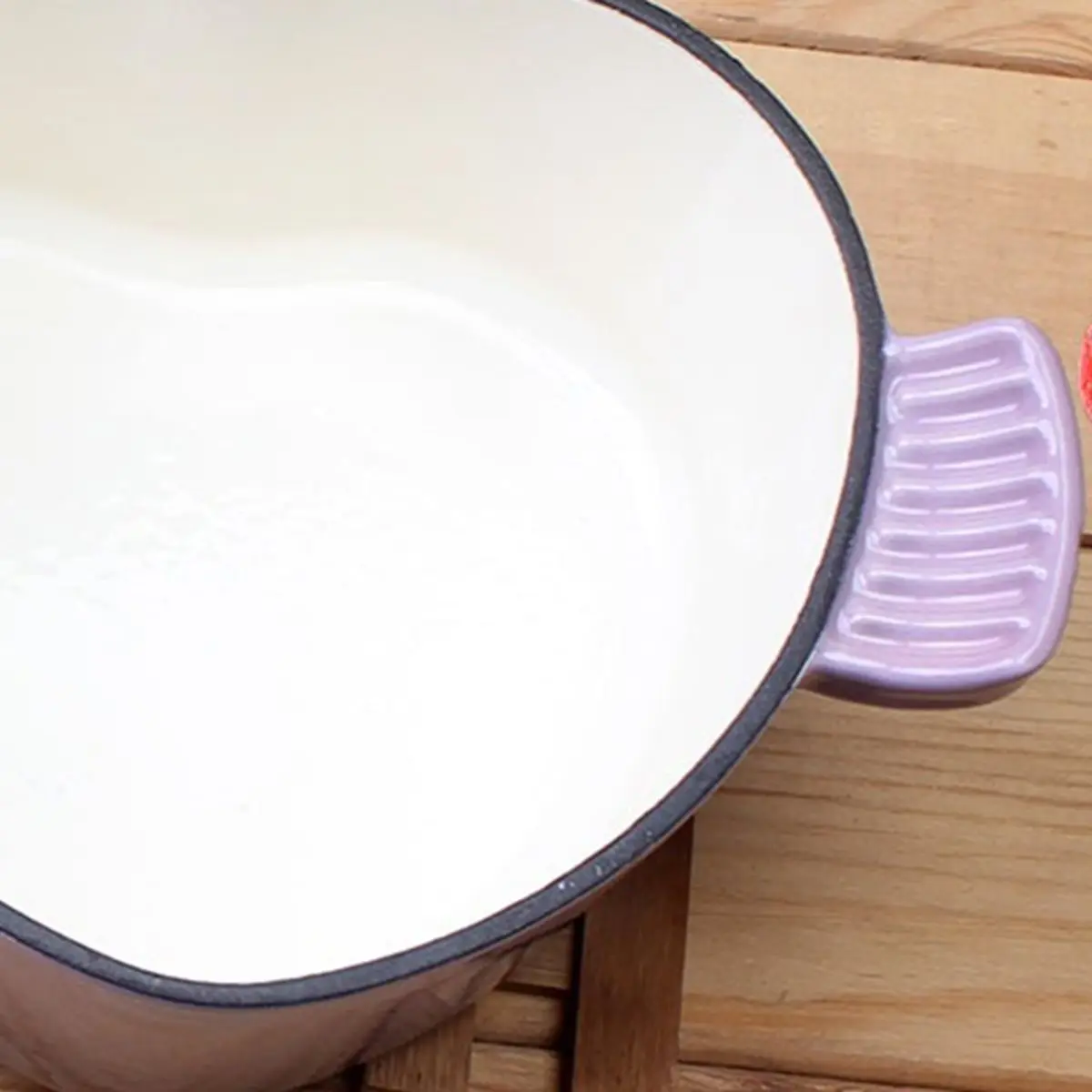 preminum-cast-iron-dutch-oven-with-lid-heart-shape-enameled-soup-pot-for-all-stove-topssuitable-for-stew-baking-slow-a