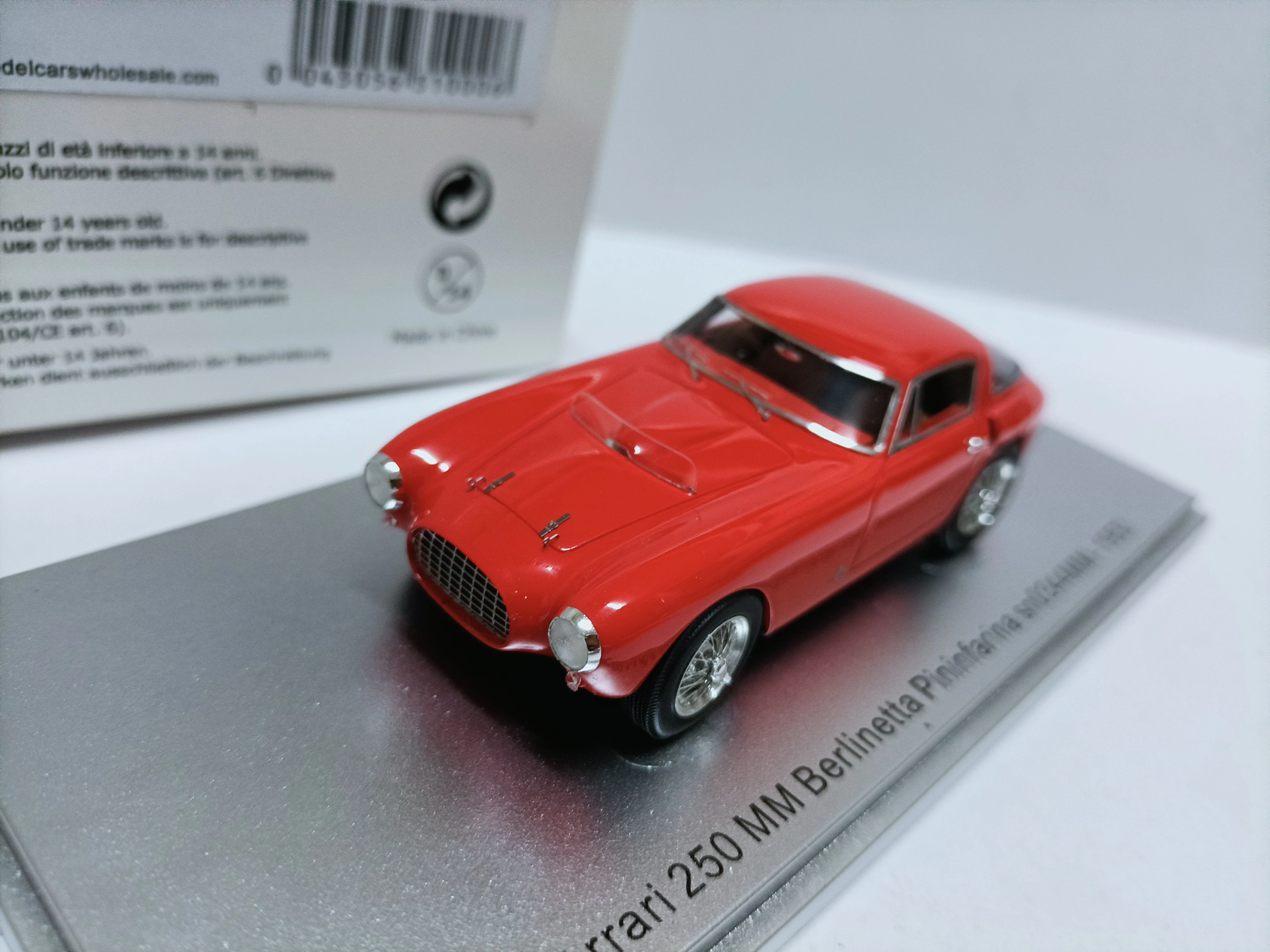 Kess 1:43 250MM Berlinetta 1953 Red Vintage Car Simulation Limited Edition Resin Metal Static Car Model Toy Gift