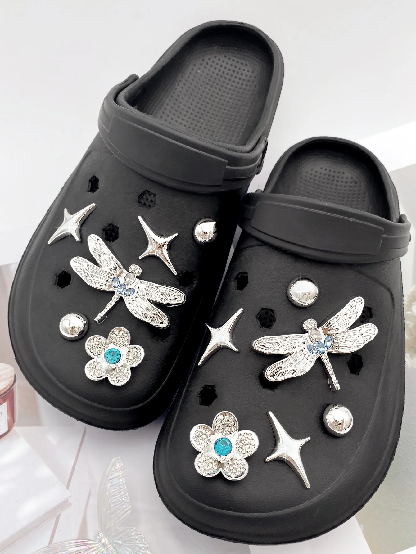 12 pieces of silver point diamond dragonfly, flower, four-pointed star, ABS pearl fashion DIY accessories, suitable for sandals,