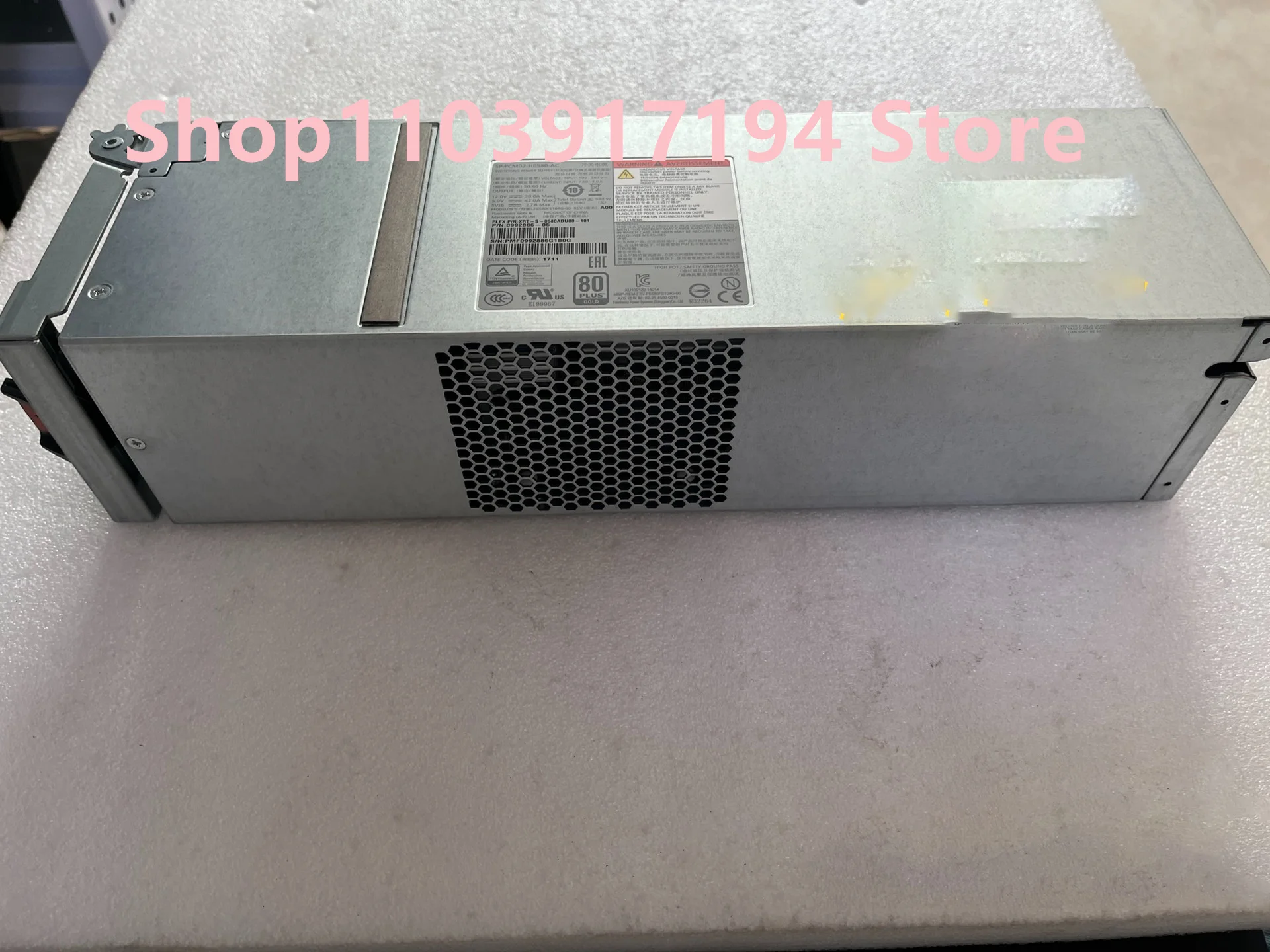 

FOR Lenovo 0992886-07 FS580FS104G-00 DS4200 DS1212 584W Power Supply