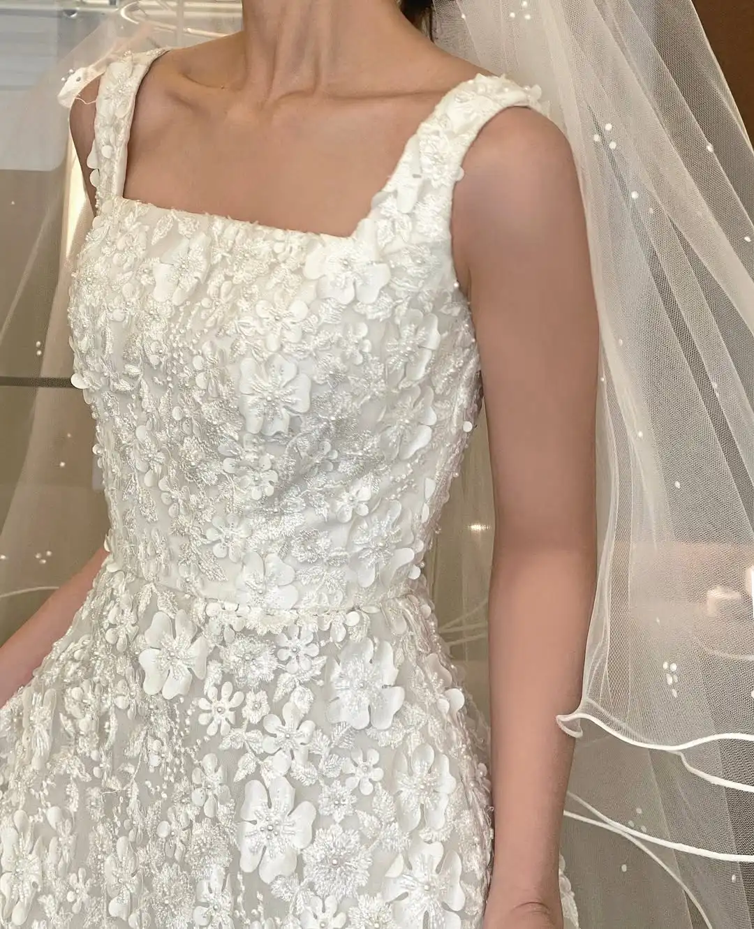 Sondr Luxury Korean Wedding Dresses 2025 Square Collar Sleeveless 3D Lace Appliques Wedding Snap Dresses Customized Party Gown