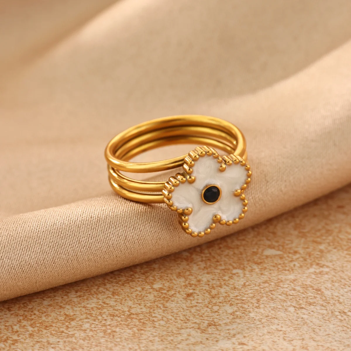 Vintage Weißer Emaille-Blumenring für Damen, Goldfarben, Edelstahl, Mehrschichtiger Gestapelter Ring mit Schwarzer Blume in der Mitte, Statement-Schmuck – Detail 4
