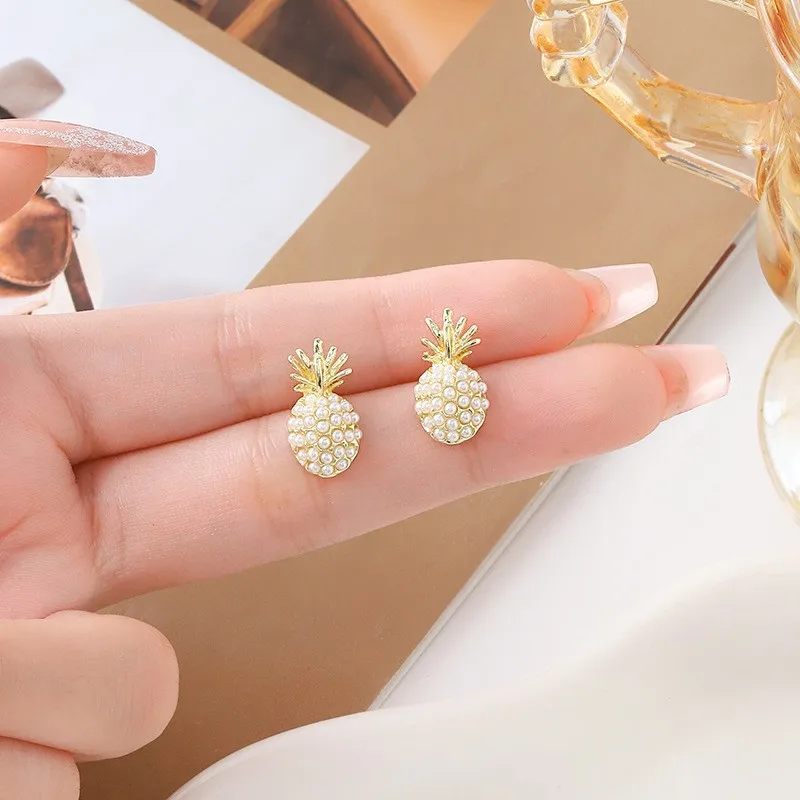 Fashionable Light Luxury Imitation Pearl Pineapple Stud Earrings For Women Niche Versatile Women's Street Style Earrings Jewelry