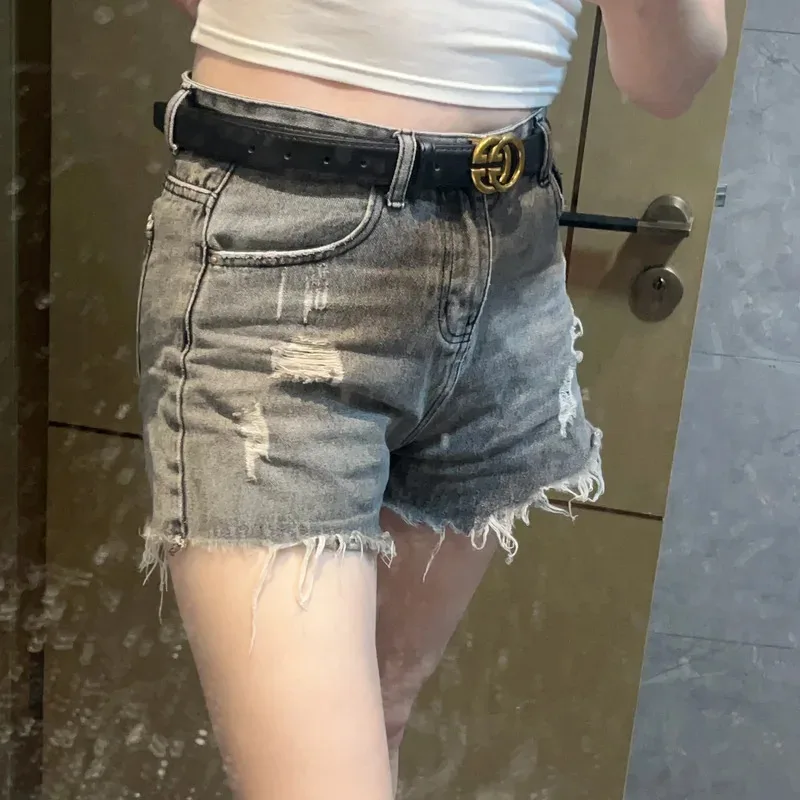 حزام جلدي نسائي ماركة فاخرة سلسلة خصر للجينز والفساتين إبزيم هرمي رجعي أحزمة مزدوجة الجوانب