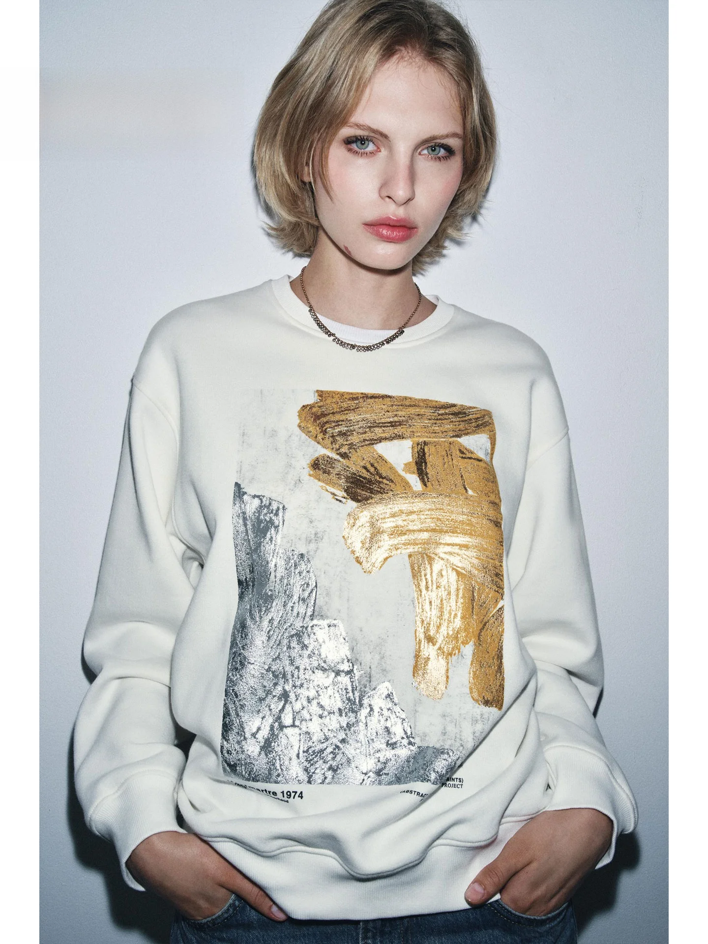 

ZAPRHA 2025 Осенняя новинка: Американский модный повседневный худи с металлическим принтом, длинными рукавами, свободного кроя, с круглым вырезом, в уличном стиле, для женщин