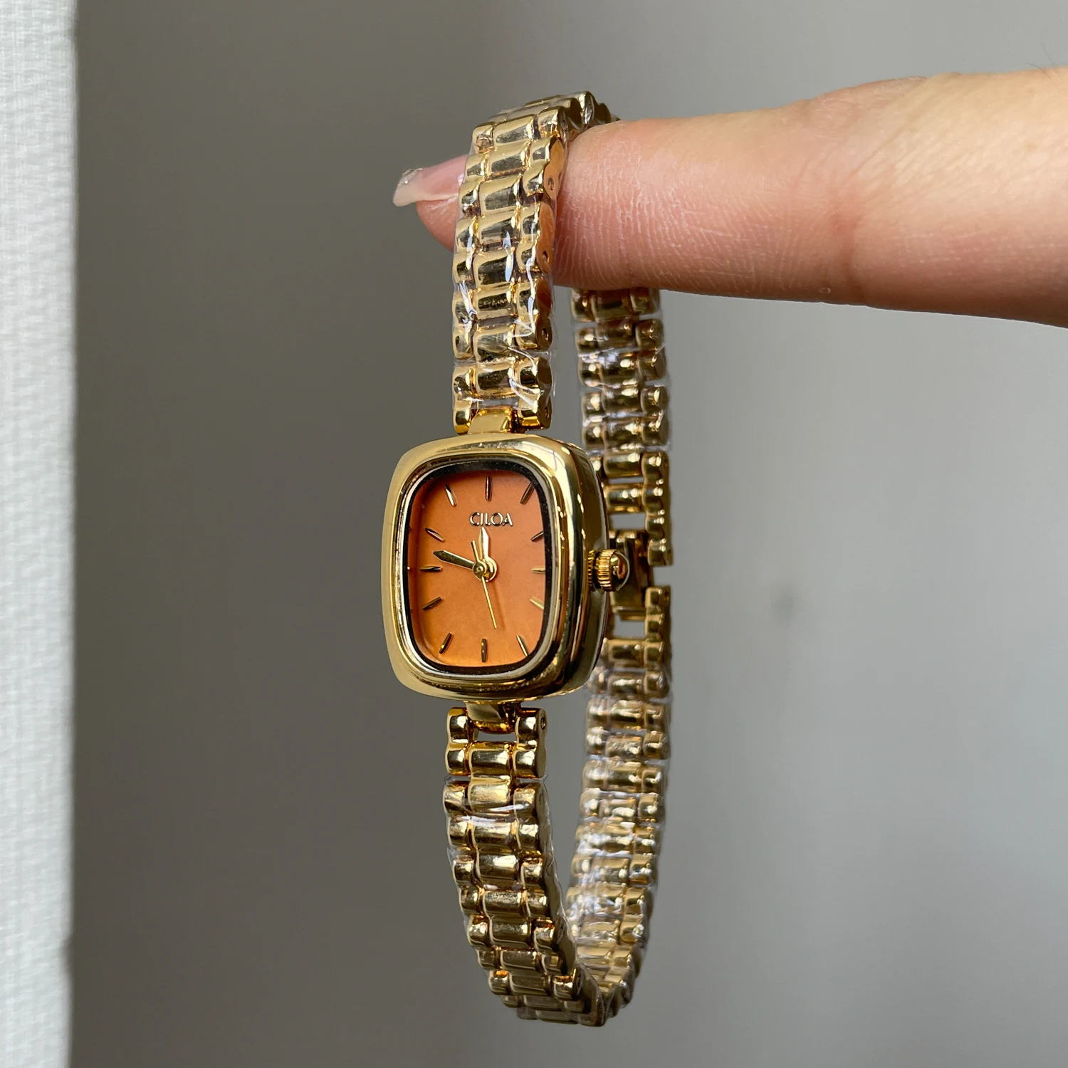 CILOA-Women Retro Square Gold Watch, Caramel Orange Dial Thin Gold Band Quartz Wristwatch-617