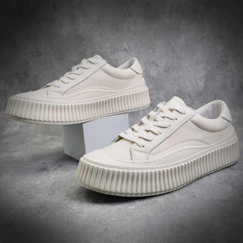 

Men's Thick Sole Biscuit Toe Layer Cowhide Korean Edition Trendy Versatile Casual Little White Shoes Leather Suede Men Sneakers