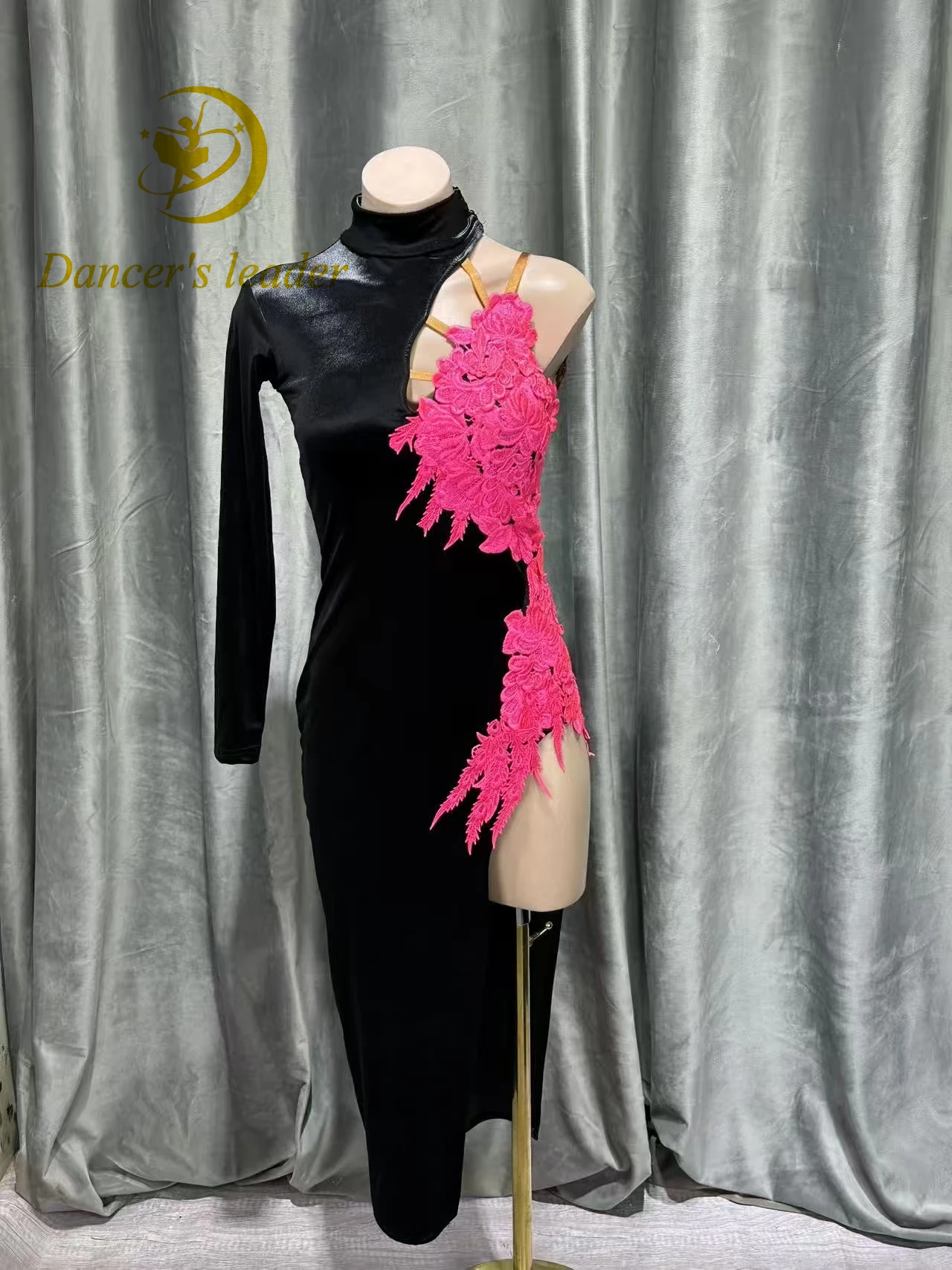 فستان الرقص اللاتيني AB Stone للنساء البالغات والأطفال فستان مخملي مخصص عالي الجودة باللون الأحمر الوردي المطرز فستان أداء السامبا