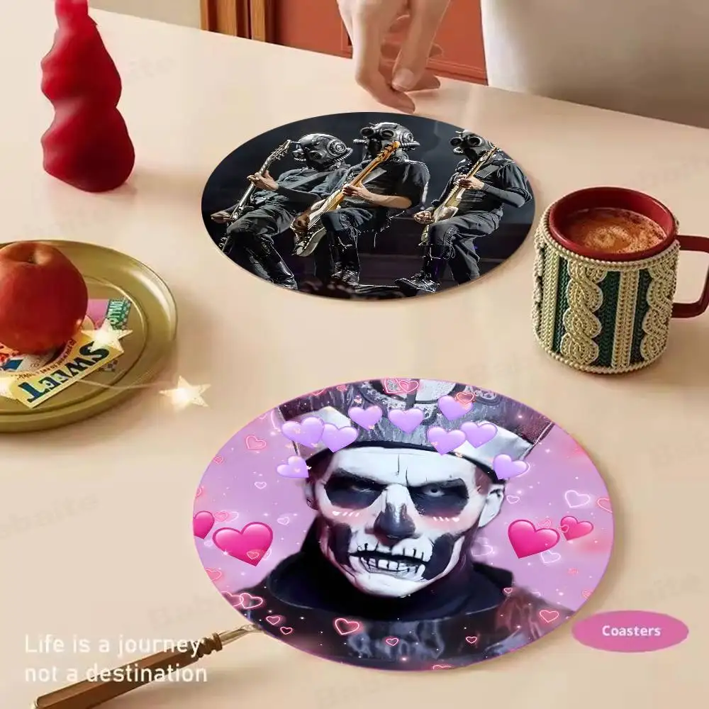 Ghost Rock Band Themed Wooden Coaster Creative Heat-Resistant Non-Slip Table Mat, Suitable for Protecting Desktop