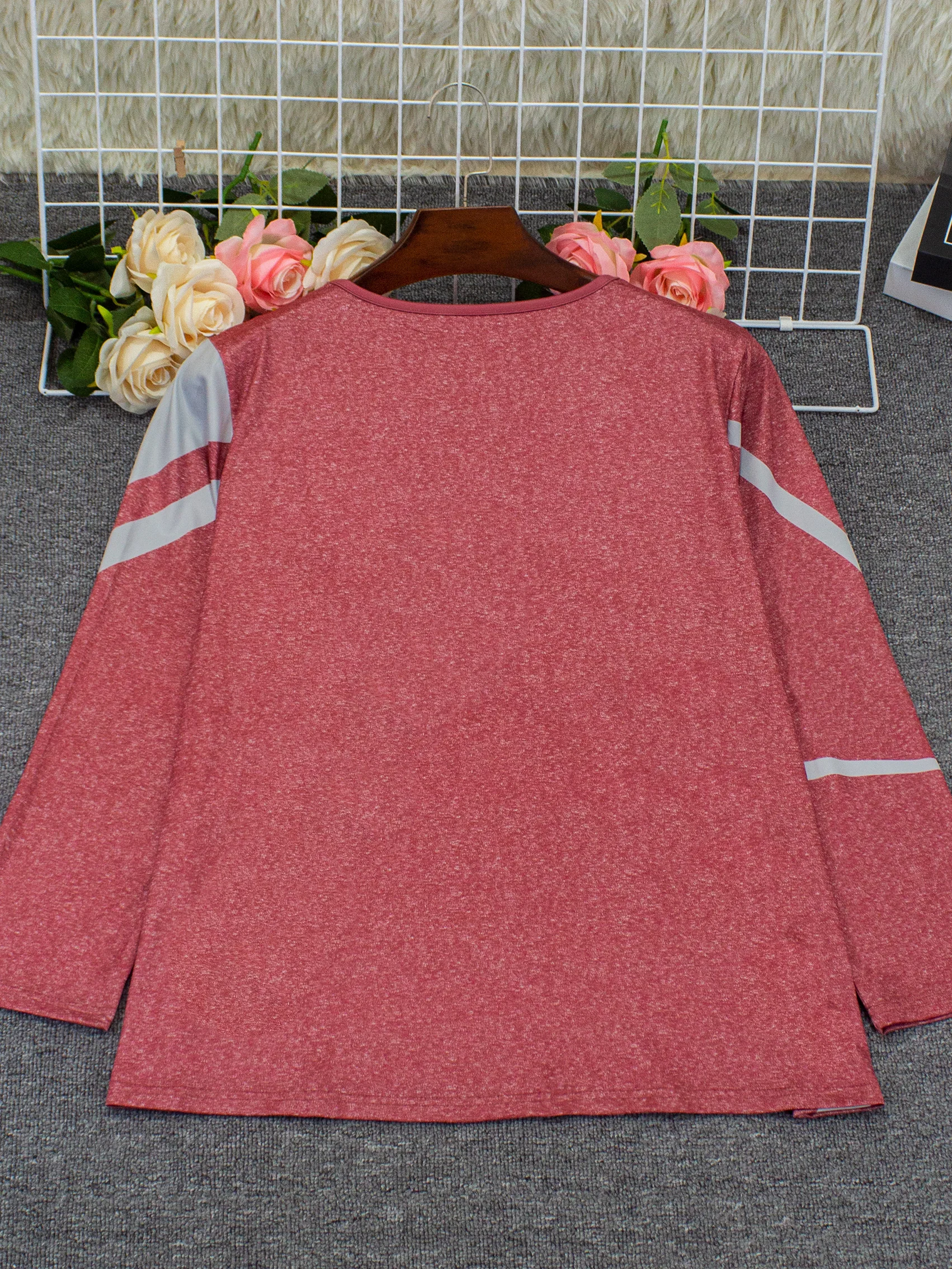 Camiseta elegante de manga comprida com decote em V para mulheres, blusa plus size com estampa geométrica, moda outono