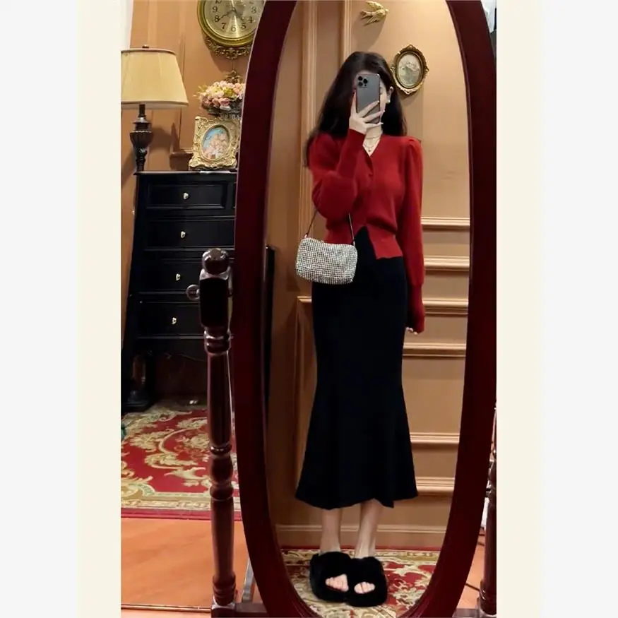 

Красный свитер-костюм: Новогодний халат, платье-русалка на осень-зиму, облегающий силуэт, H-образный крой для женщин среднего возраста